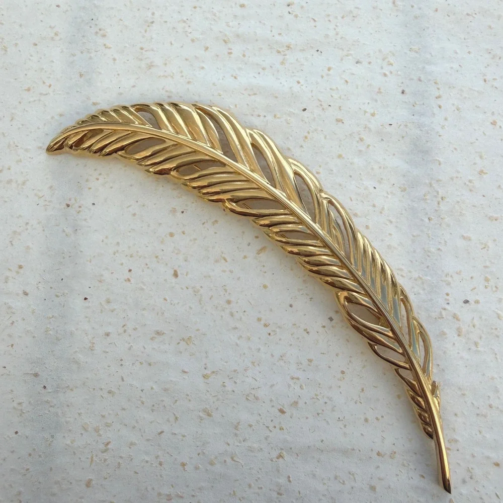 Monet vintage feather